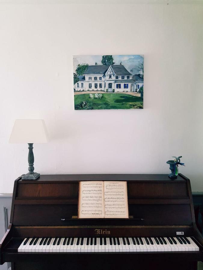 Bed and Breakfast Manoir De L'As De Trefle Isneauville Екстер'єр фото